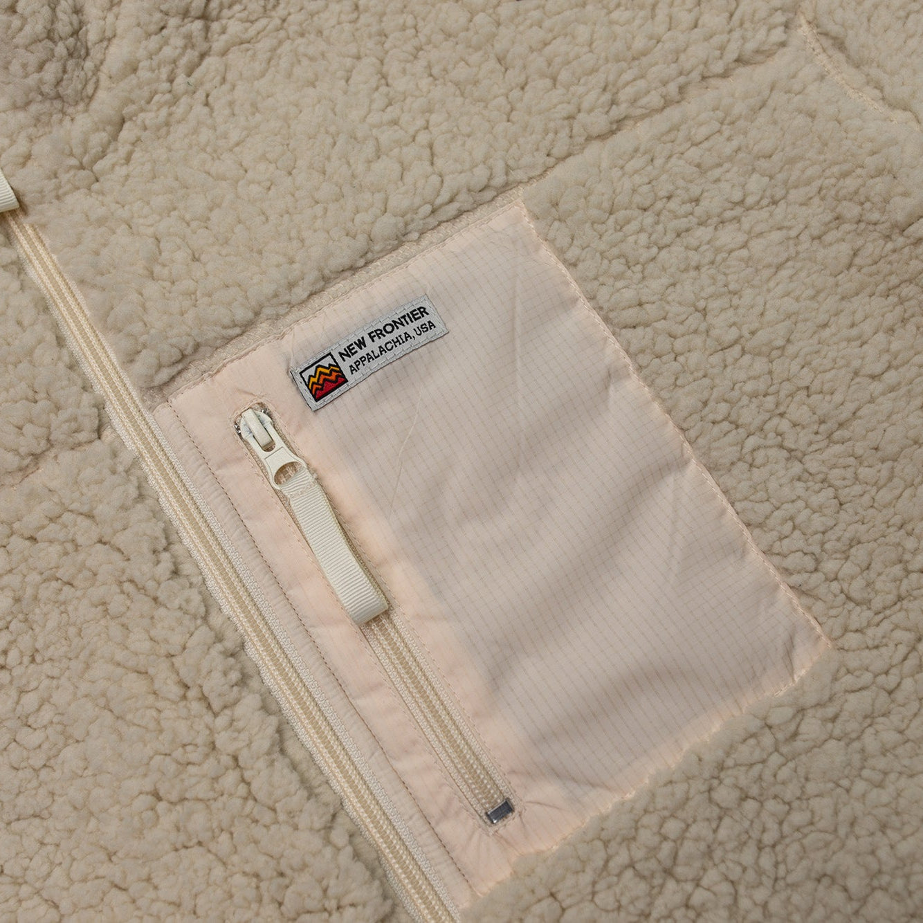 Women's Pillow Fleece Jacket (Oat)